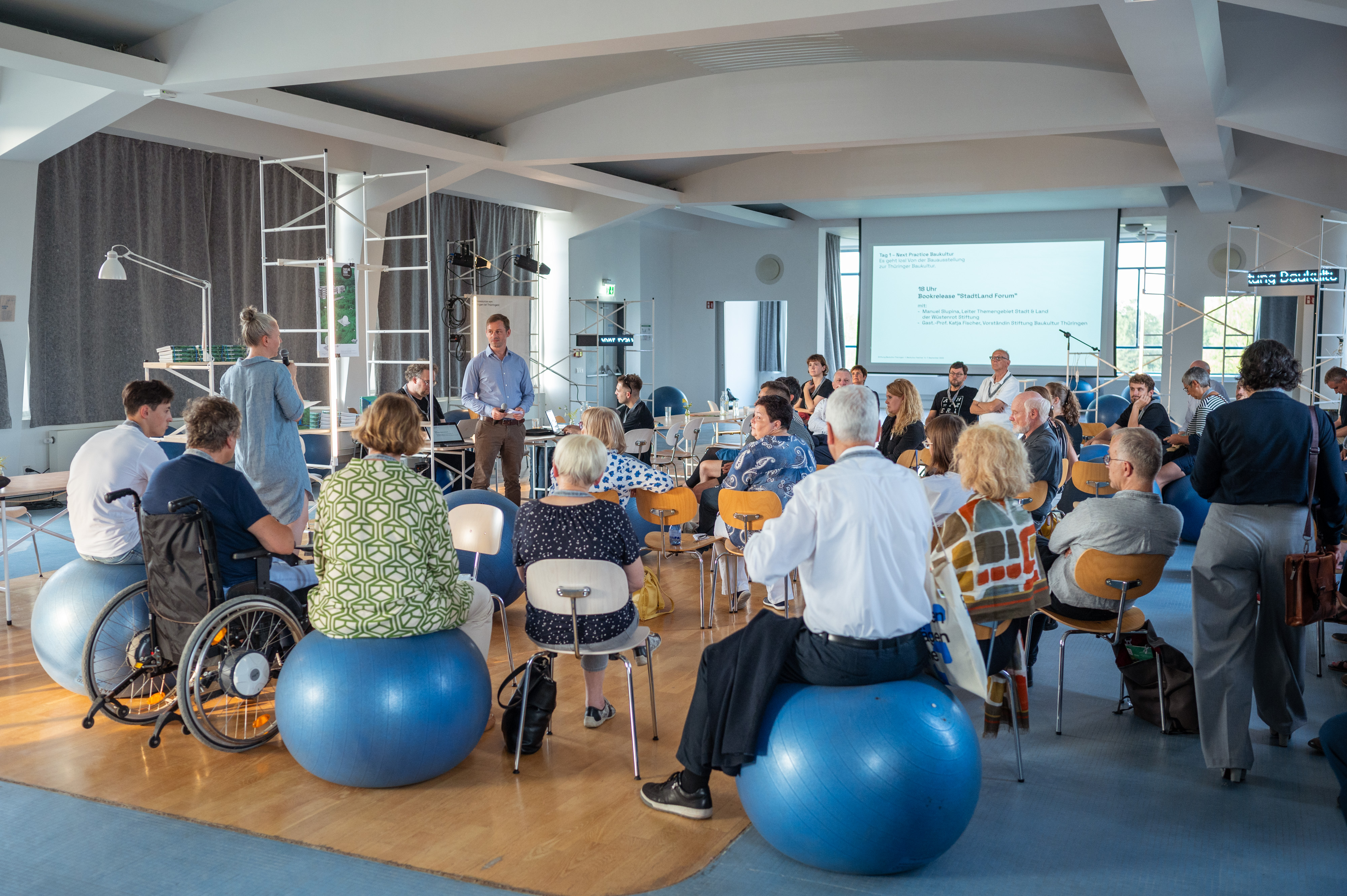 Bildbeschreibungstext